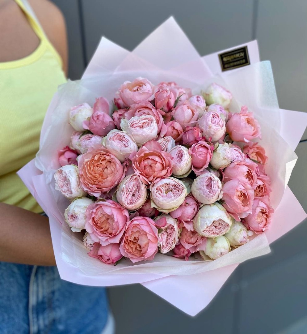 Купить кустовую розу микс 11 веток, цены в Минске
