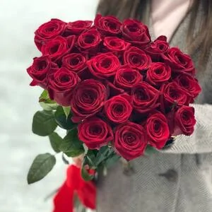 Букет 25 роз Ред Наоми (Red Naomi)