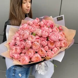 25 веток кустовых роз Джульетта (Julieta)