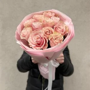 Нежно-розовая роза Pink Mondial 11 шт.