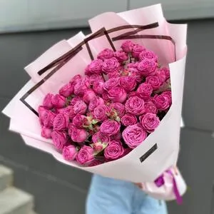 15 веток кустовых роз Классик Сенсейшн (Classic Sensation)