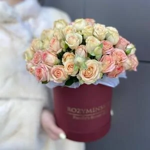 Цветы в коробке 30