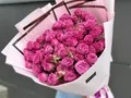 15 веток кустовых роз Классик Сенсейшн (Classic Sensation)