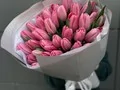 35 розовых тюльпанов