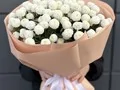 11 веток белой хризантемы Ньютон