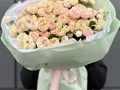 25 веток кустовых роз Свит Жизель (Sweet Giselle)